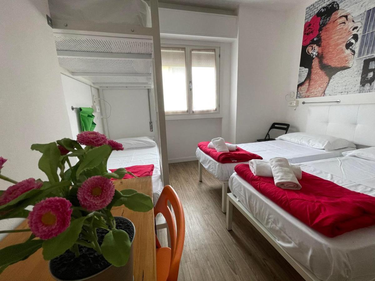 Lake Garda Hostel ซาโล ภายนอก รูปภาพ