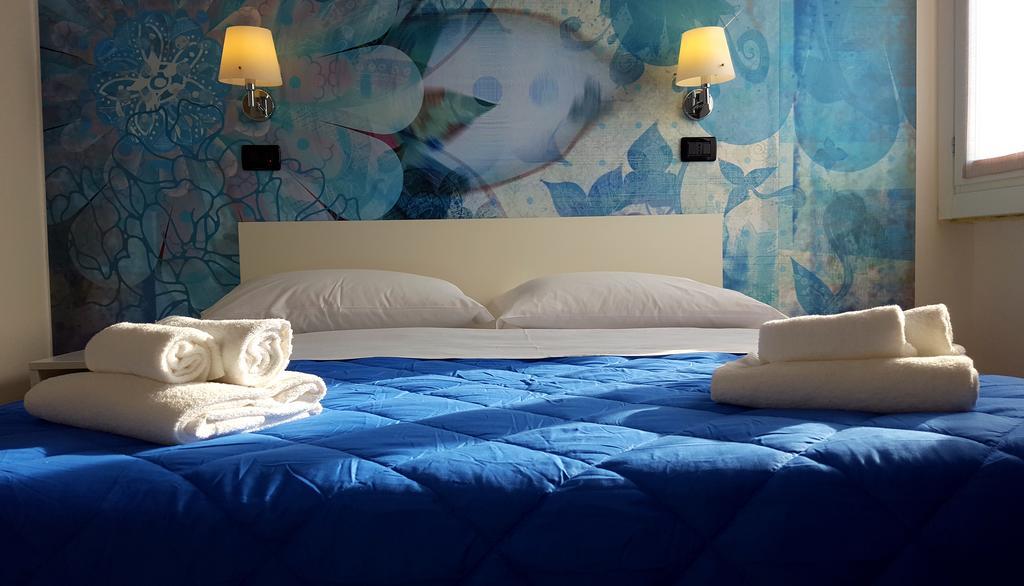 Lake Garda Hostel ซาโล ภายนอก รูปภาพ