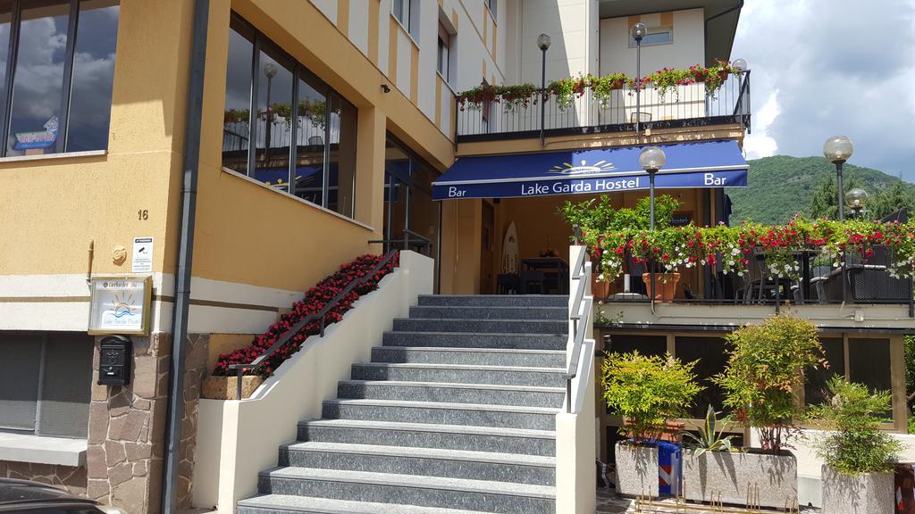 Lake Garda Hostel ซาโล ภายนอก รูปภาพ