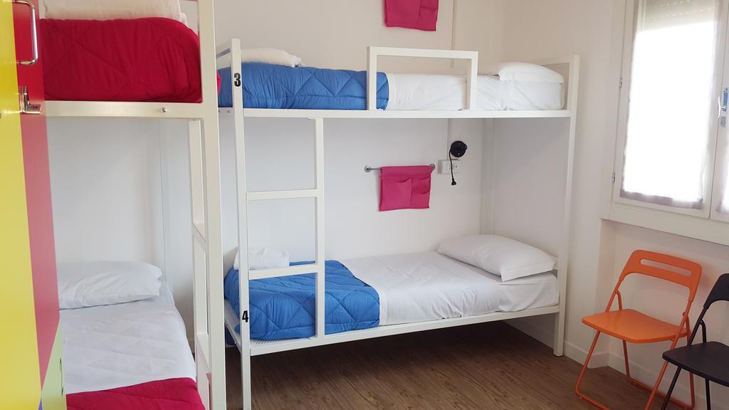 Lake Garda Hostel ซาโล ภายนอก รูปภาพ