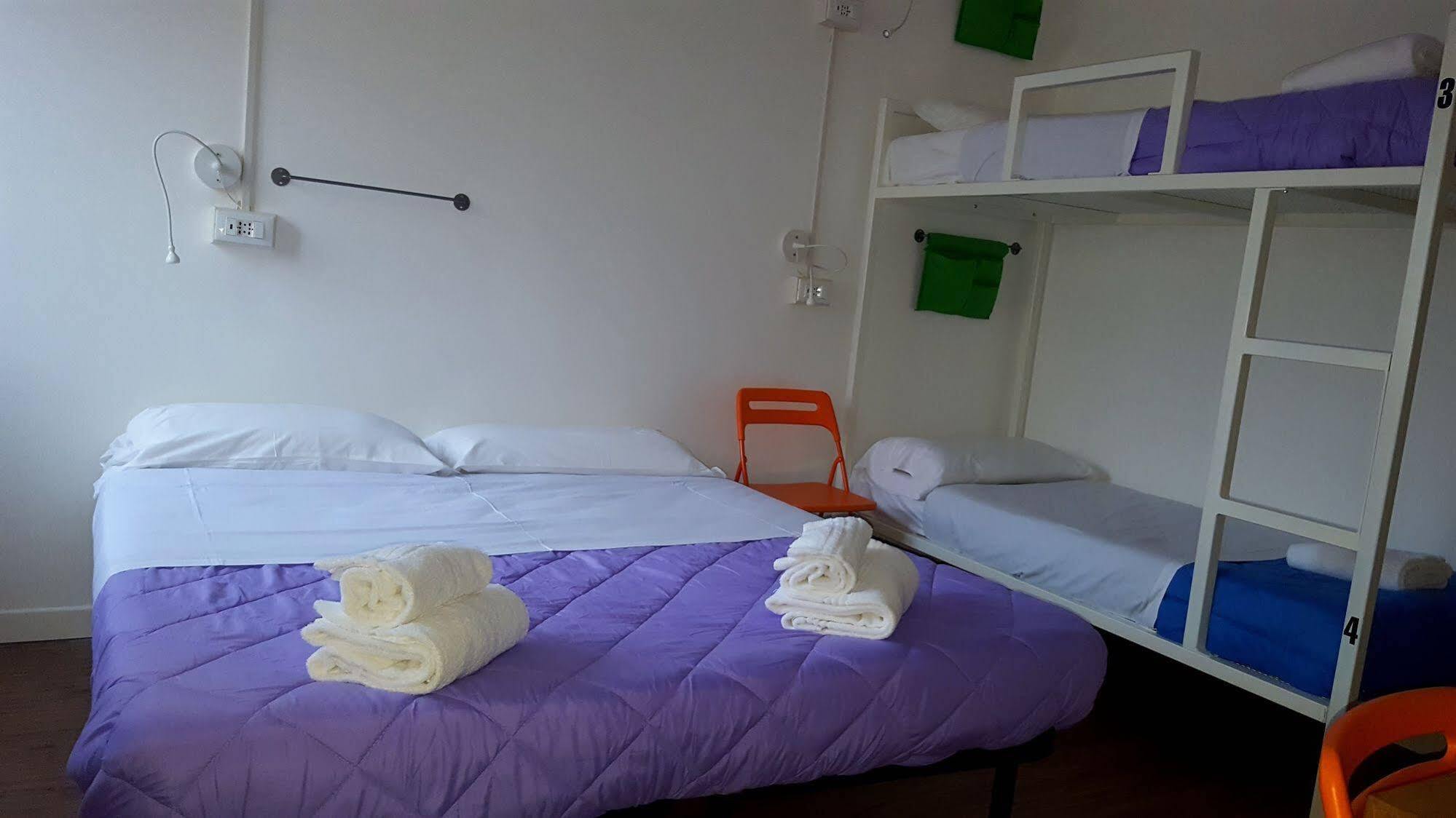 Lake Garda Hostel ซาโล ภายนอก รูปภาพ