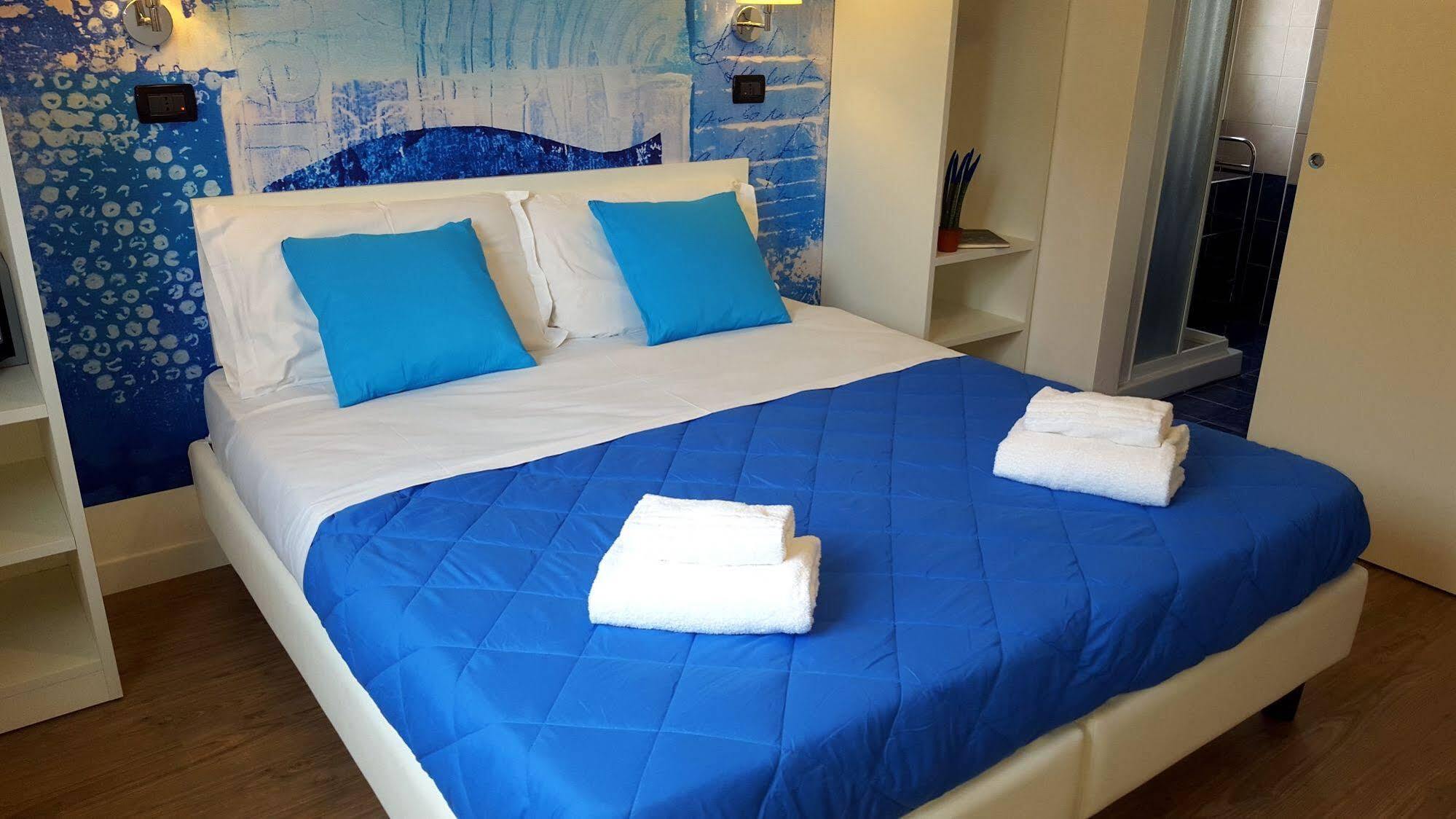 Lake Garda Hostel ซาโล ภายนอก รูปภาพ