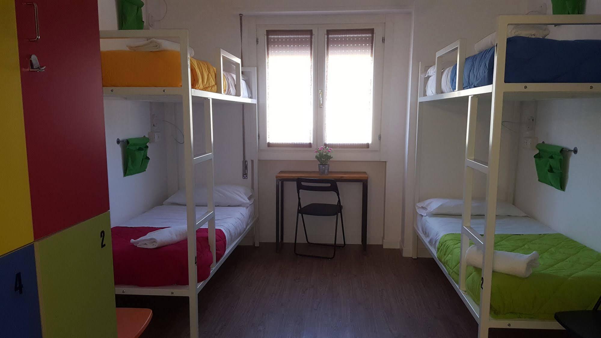 Lake Garda Hostel ซาโล ภายนอก รูปภาพ