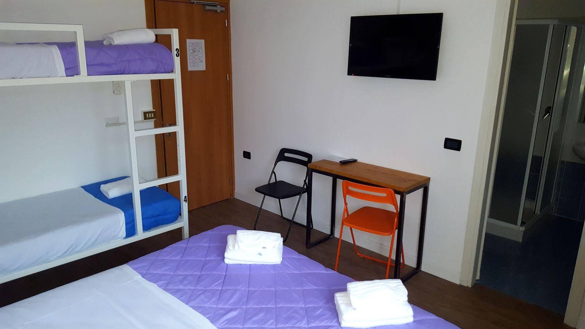 Lake Garda Hostel ซาโล ภายนอก รูปภาพ
